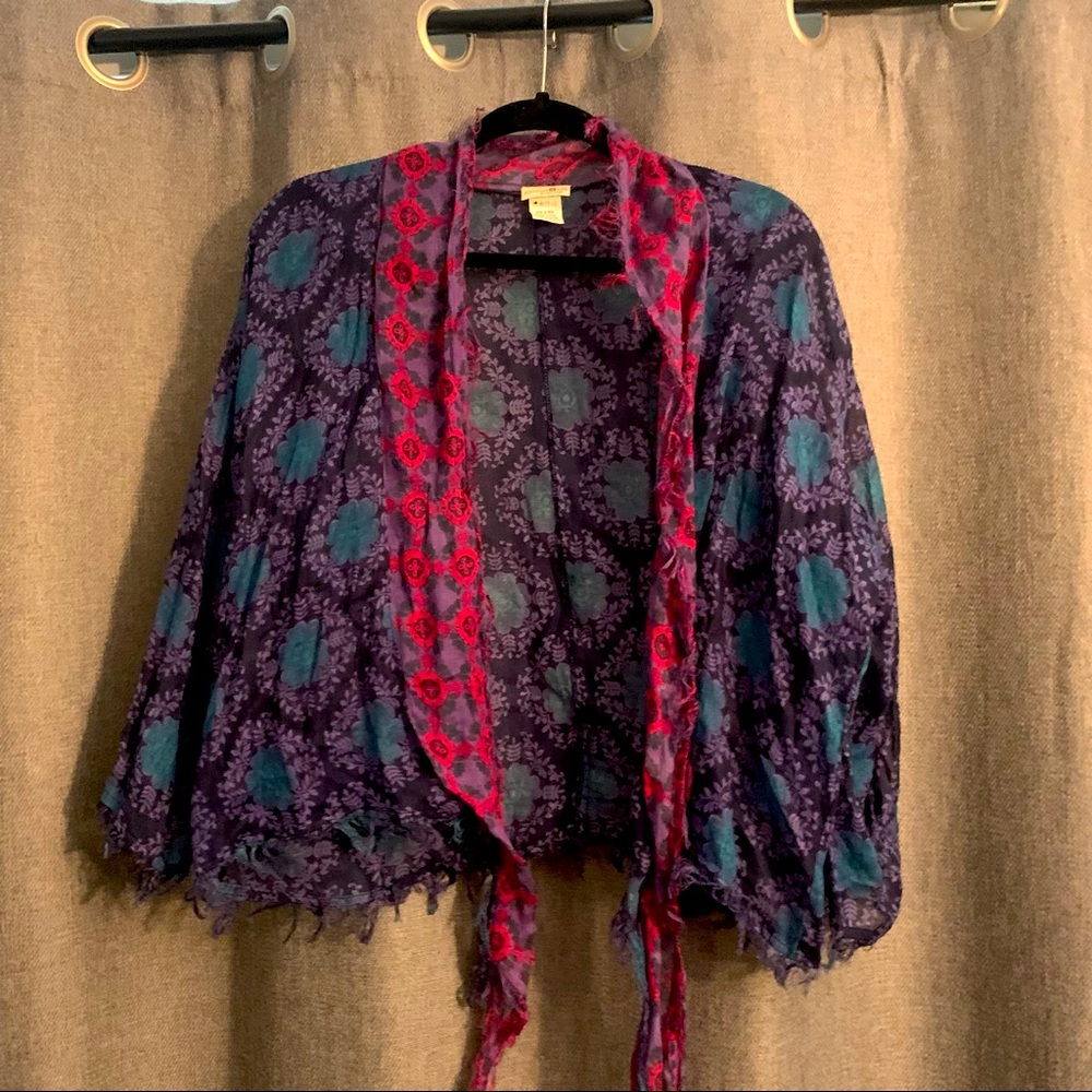 NWOT Natural Life tie front cover up